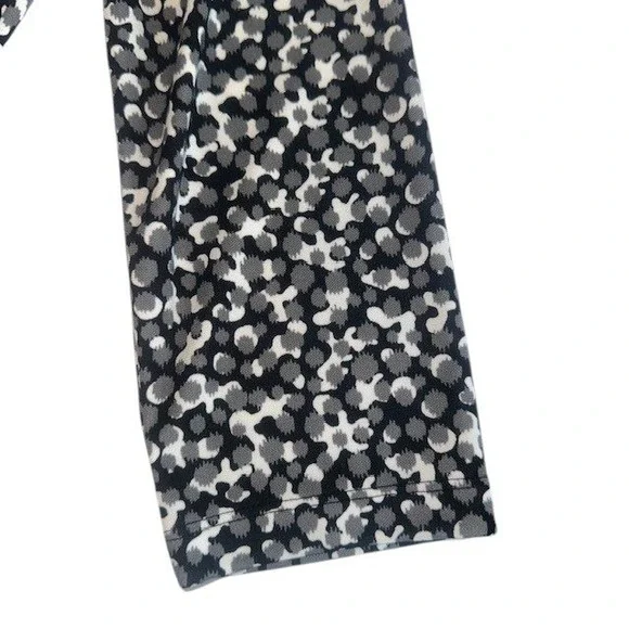 Talbots Knit Dress 3/4 Sleeve Faux‎ Wrap Black Gray White Print Dress Size LP - Picture 8 of 10